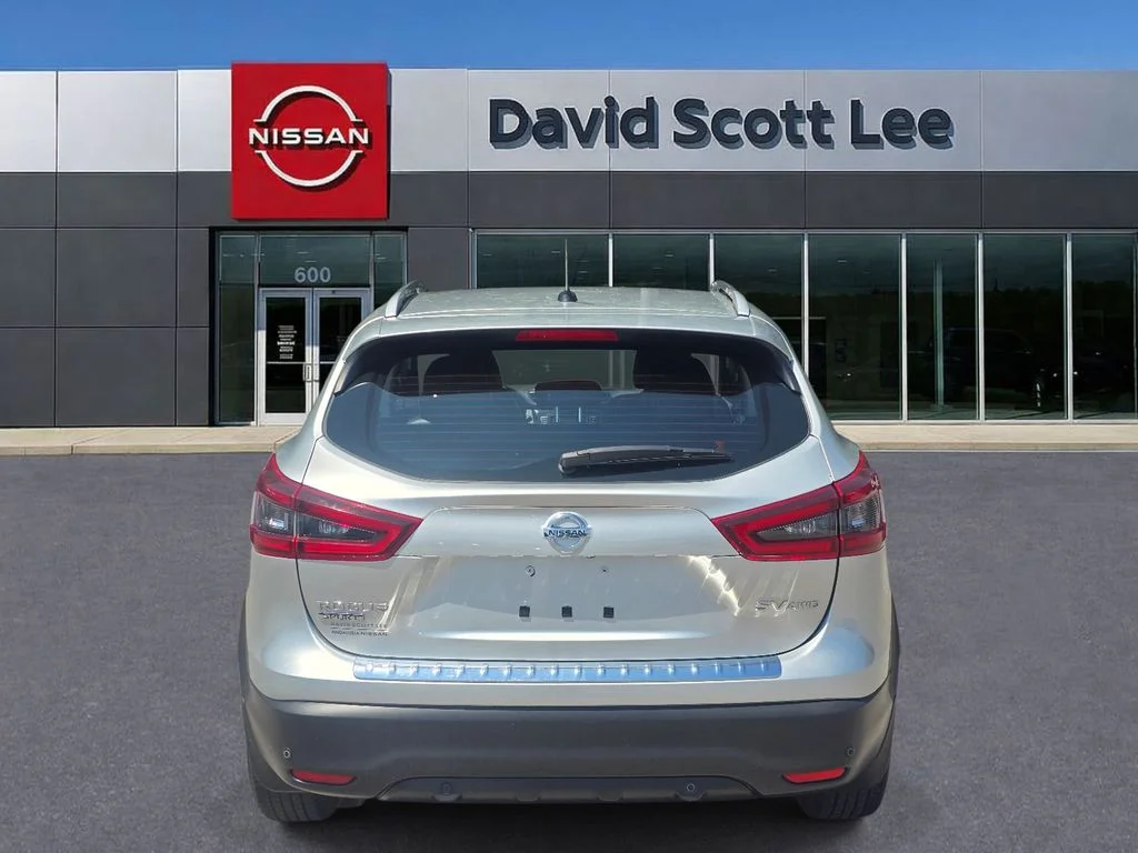 Used 2022 Silver Nissan SV image 7