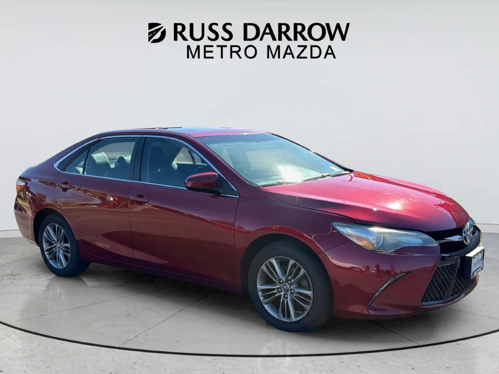 Used 2015 Red Toyota SE image 7