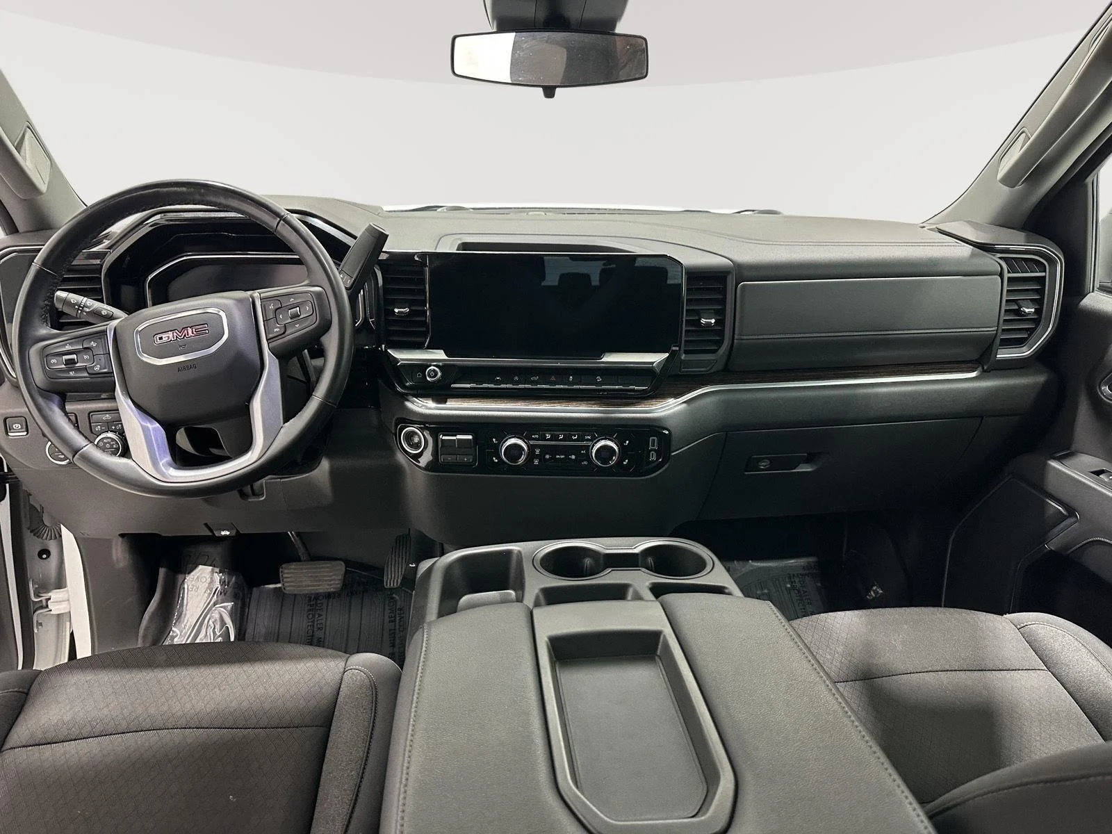 Used 2024 Summit White GMC Elevation image 19