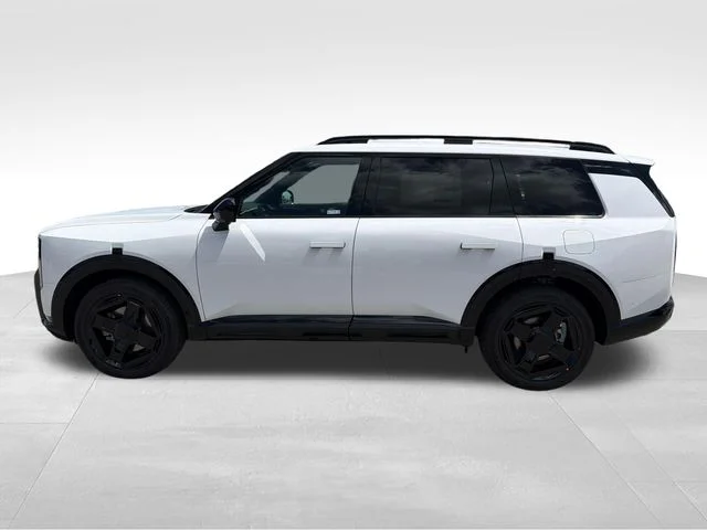 New 2027 Glacial White Pearl Kia X-LINE SX image 4