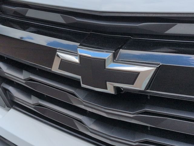 Used 2023 Summit White Chevrolet Z71 image 34