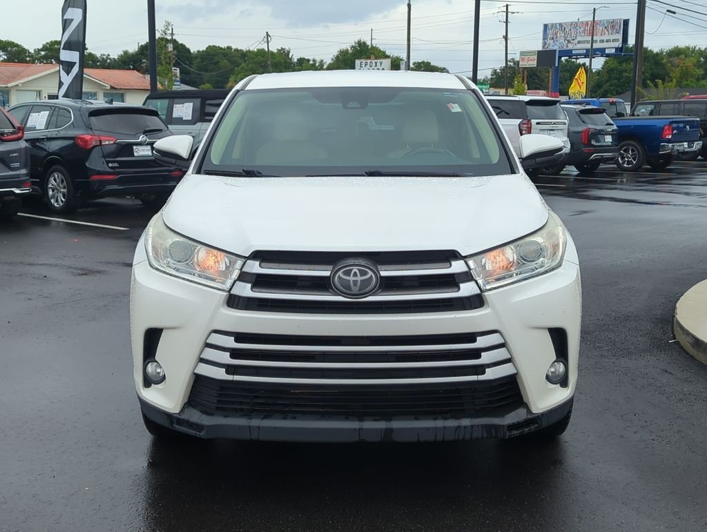 Used 2017 White Toyota LE Plus image 10