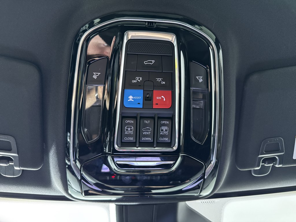 Used 2023 Diamond Black Crystal Pearlcoat Jeep Summit image 34