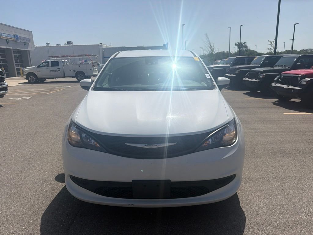 Used 2023 White Chrysler LX image 2