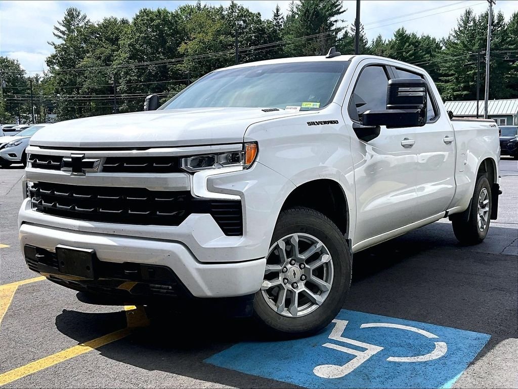 Used 2023 White Chevrolet RST image 3