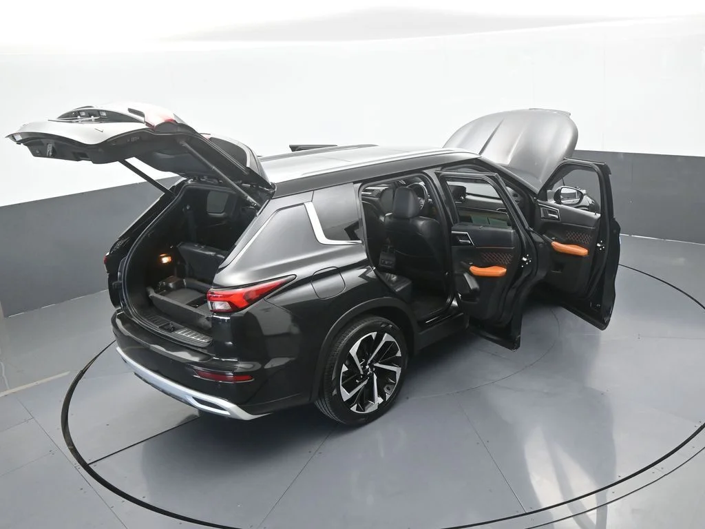 Used 2022 Black Mitsubishi SEL image 80