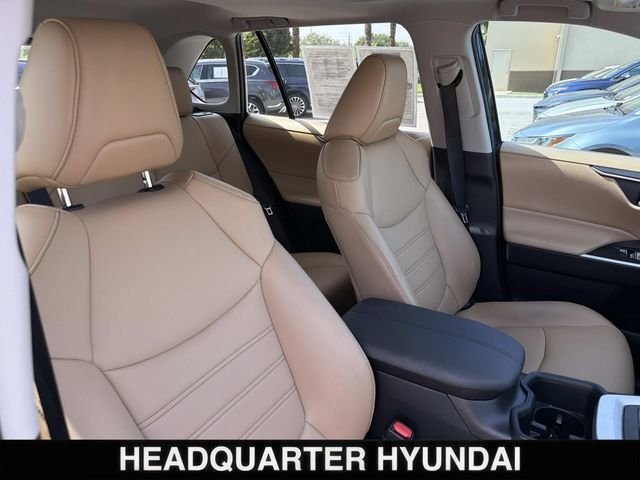 Used 2022 Blue Toyota XLE Premium image 15