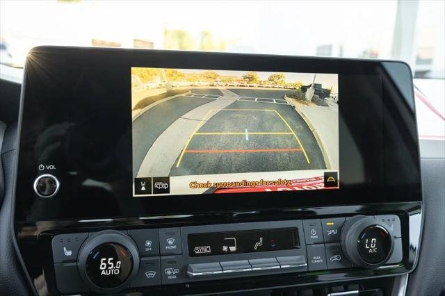 Certified Used 2026 WIND CHILL PEARL Toyota  image 18