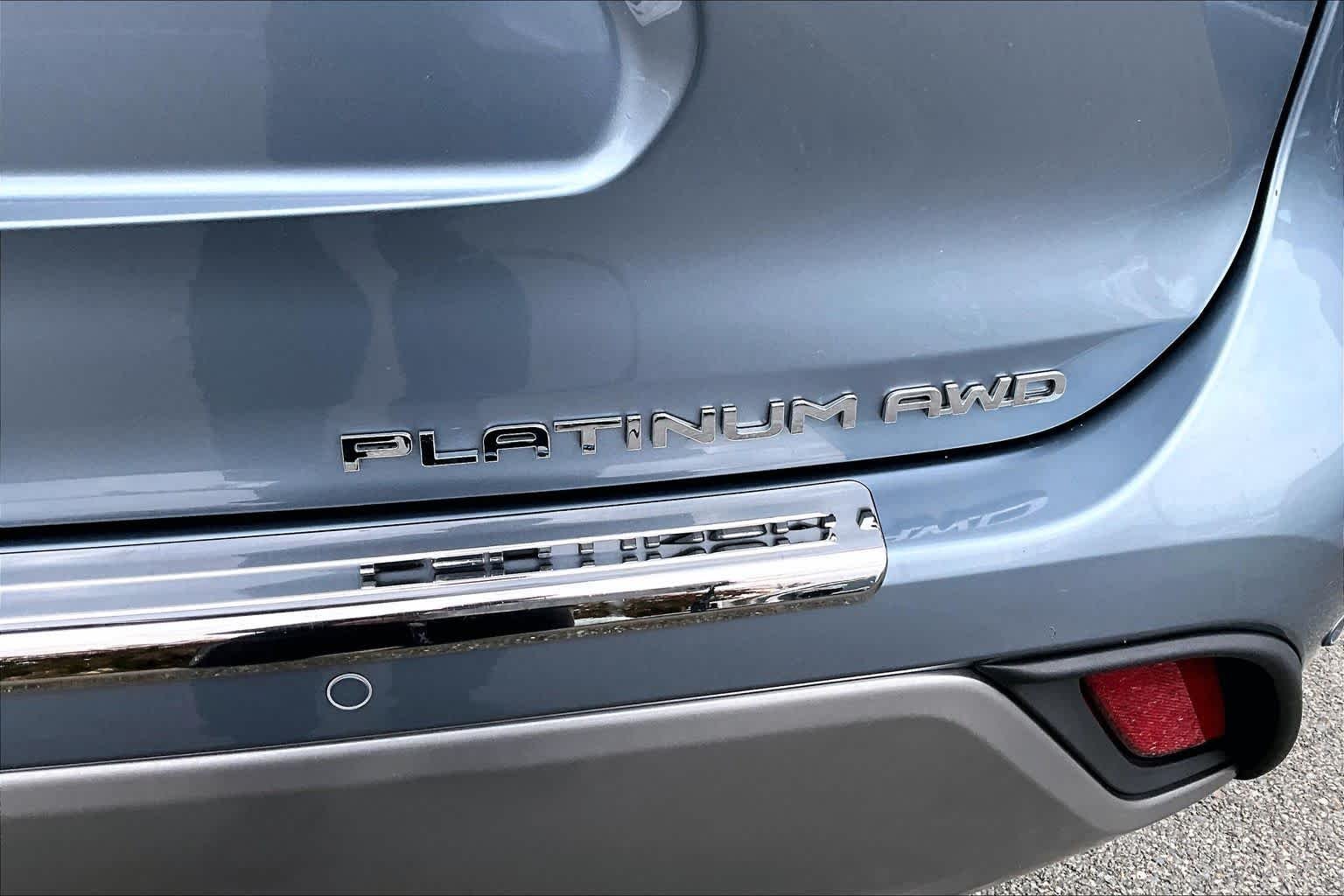 Used 2022 Moon Dust Toyota Platinum image 10