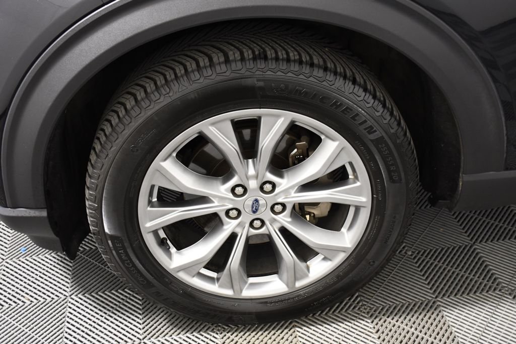 Used 2020 Agate Black Metallic Ford XLT image 11