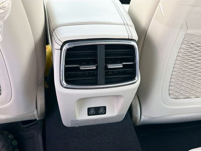New 2026 White Genesis 2.5T image 25