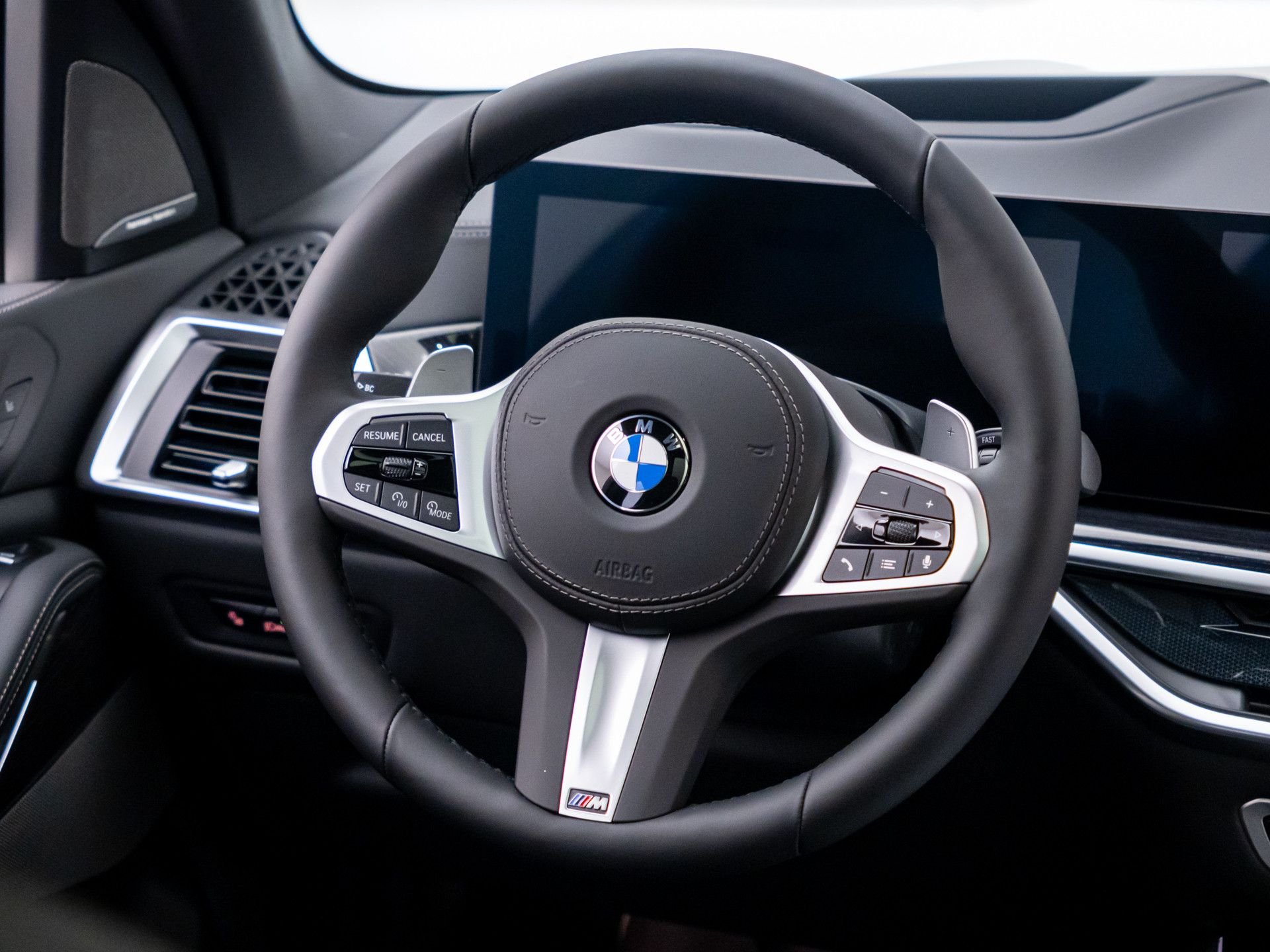 New 2026 Black Sapphire Metallic BMW xDrive40i image 12