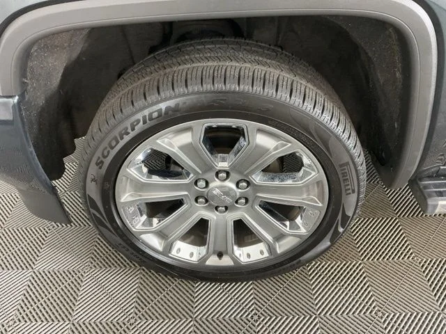Used 2018 Dark Slate Metallic GMC Denali image 27