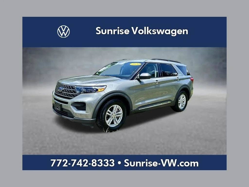 Used 2020 Silver Spruce Metallic Ford XLT image 1