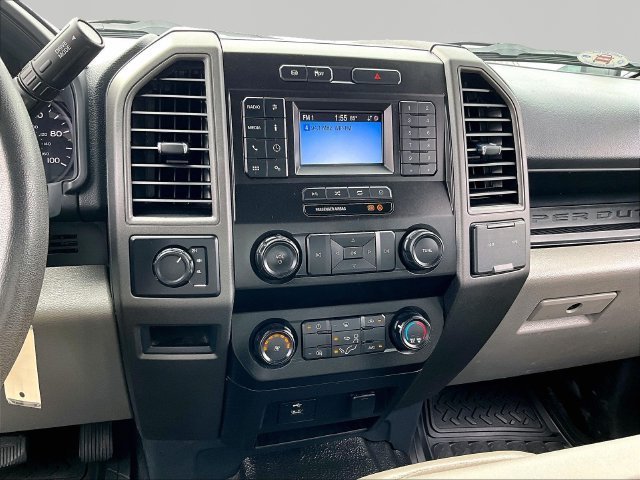Used 2022 Silver Metallic Ford XL image 18