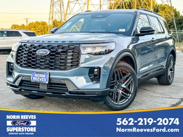 2026 Ford Explorer ST-Line