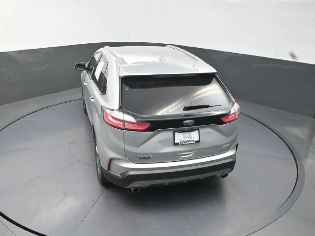 Used 2019 Silver Ford SEL image 16
