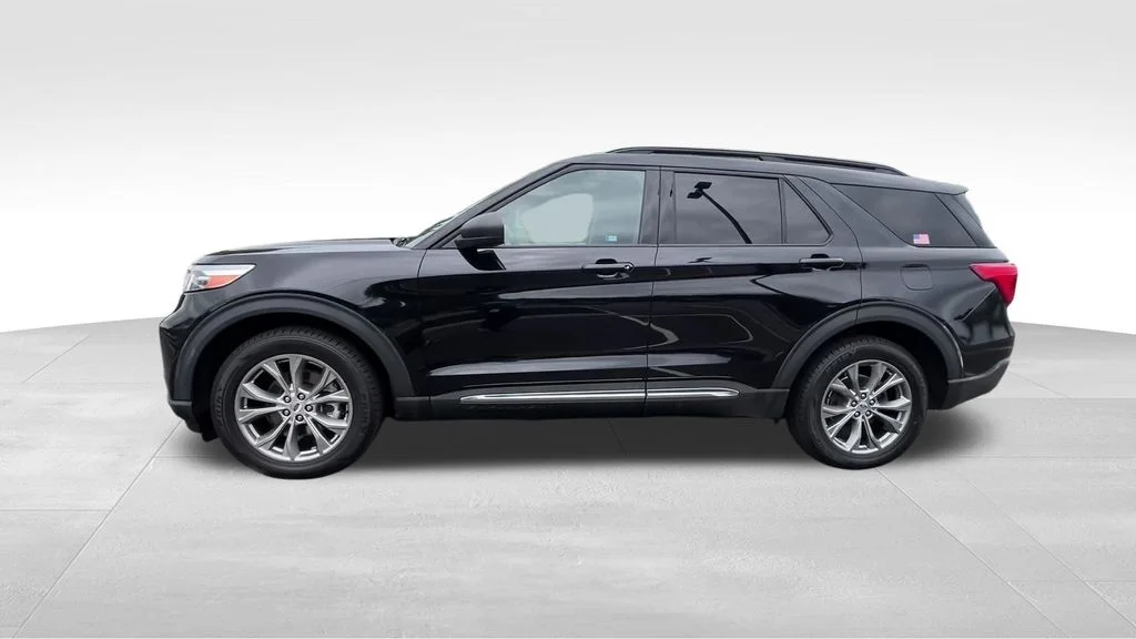 Used 2022 Black Ford XLT image 9