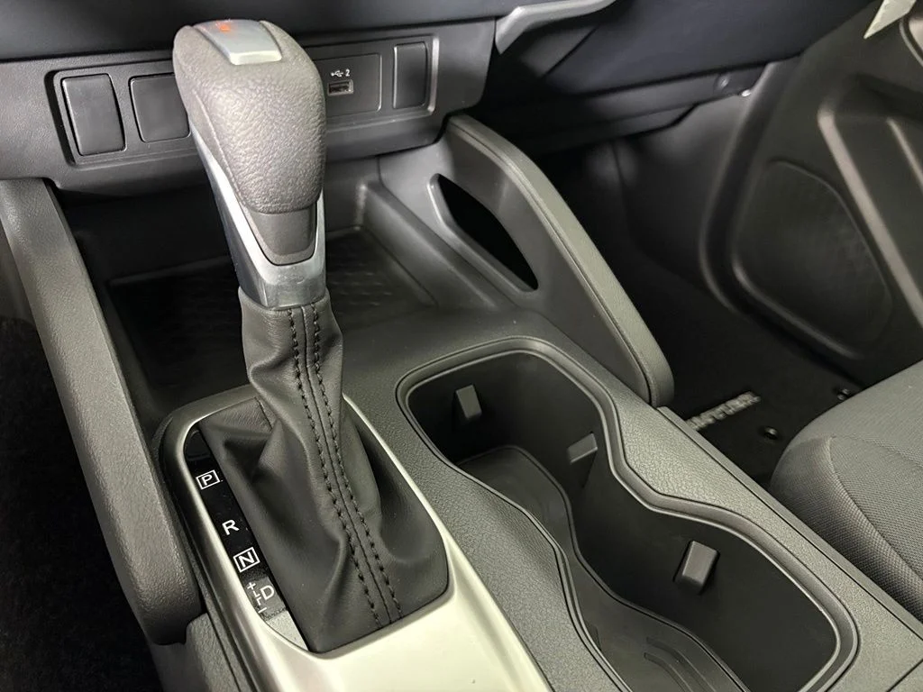 New 2026 Glacier White Nissan King Cab® S image 32