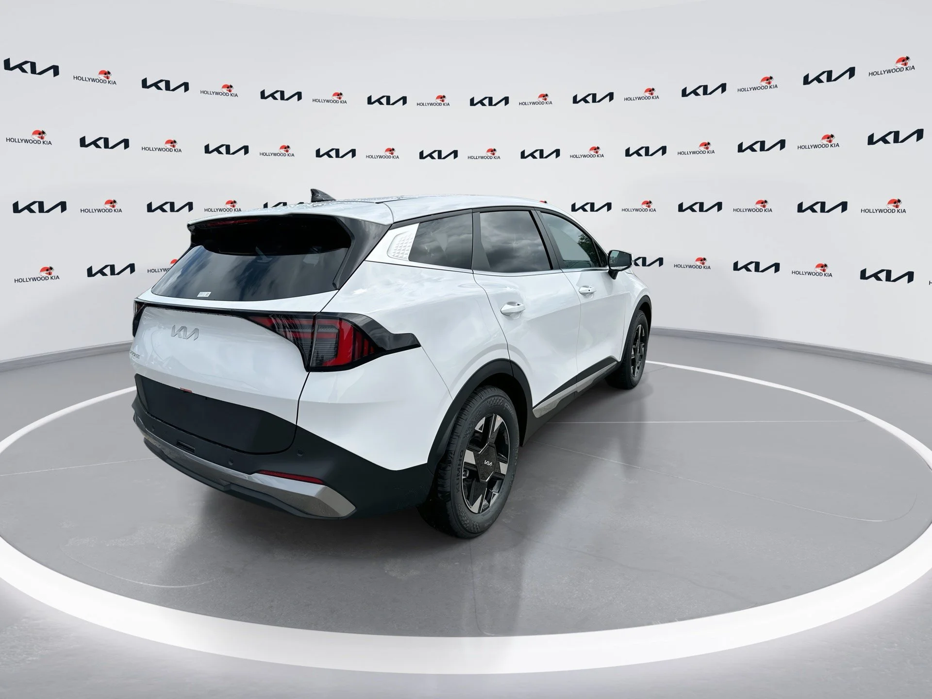 New 2026 Glacial White Pearl Kia LX image 8
