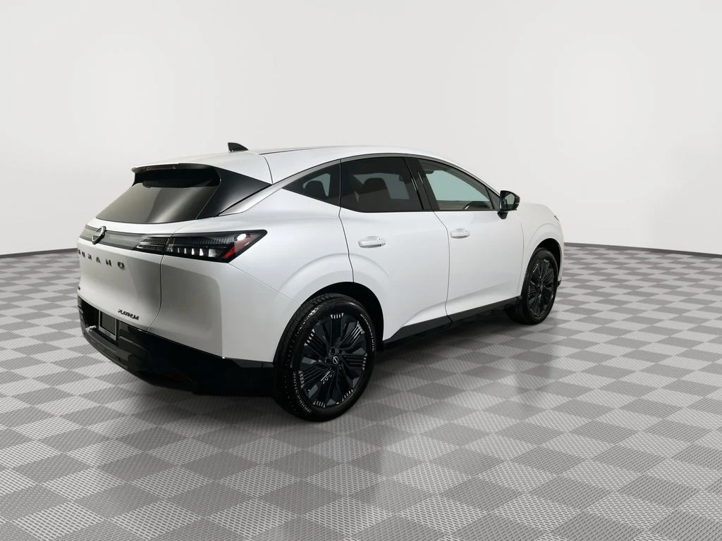 New 2026 White Nissan Platinum image 8