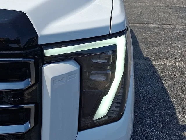 New 2026 Summit White GMC AT4 image 8