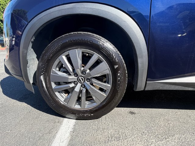 Used 2025 Blue Nissan SV image 13