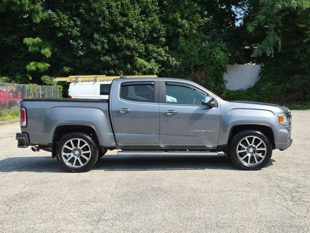 Used 2022 Gray GMC Denali image 2