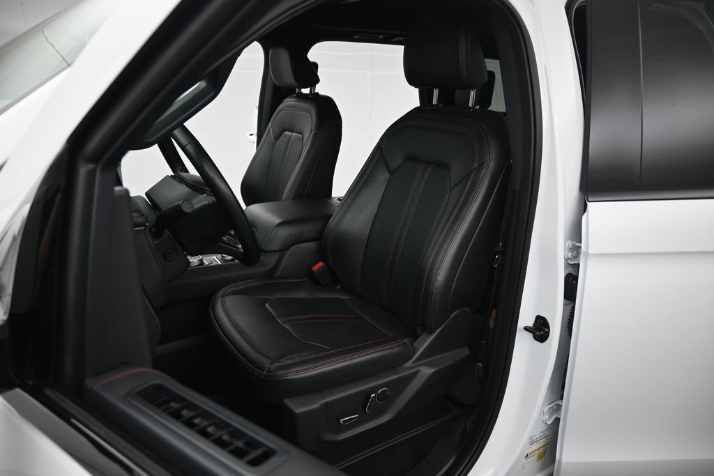 Used 2024 White Ford Limited image 8