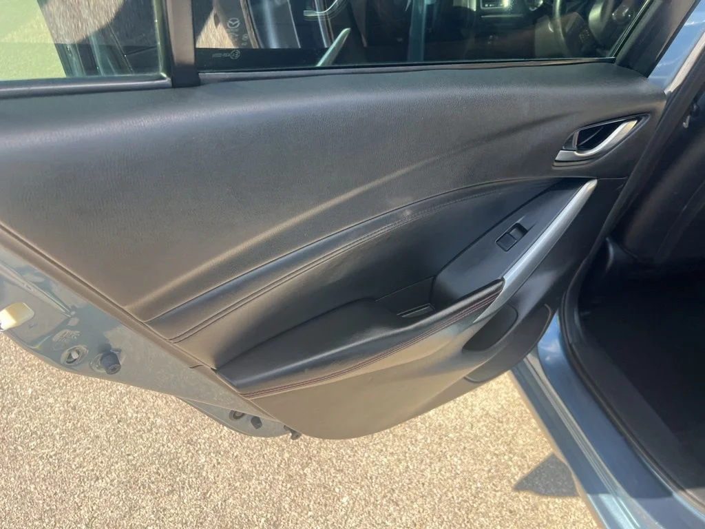 Used 2014 Blue Mazda i Grand Touring image 39