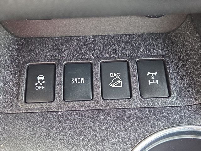 Used 2019 White Toyota XLE image 10