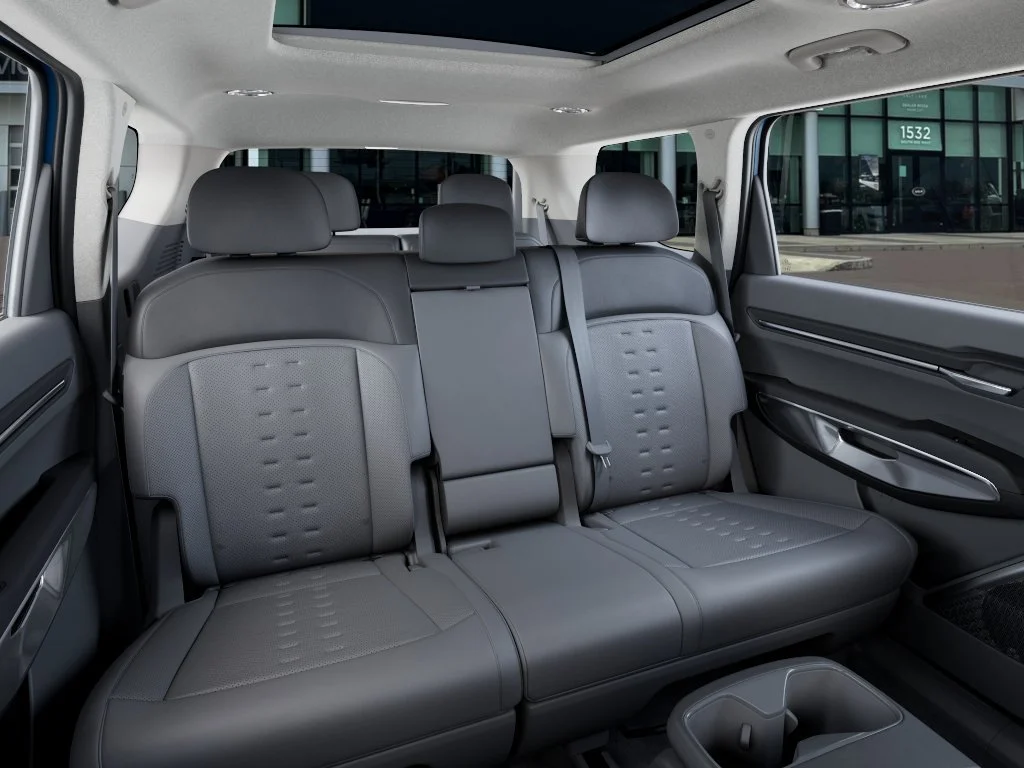 New 2026 Ocean Blue Kia Wind AWD image 16