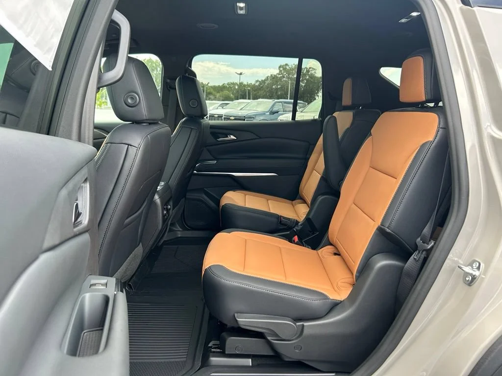 2027 Chevrolet Traverse Z71 - Photo 14