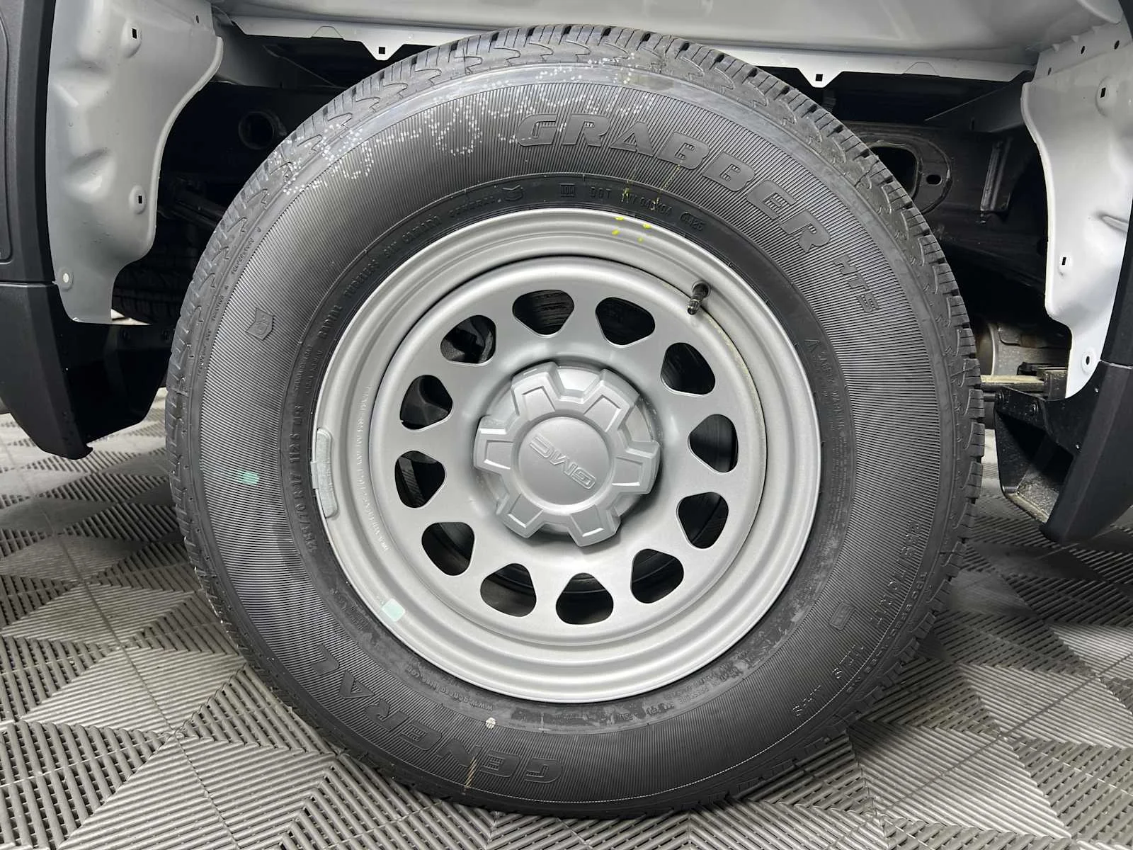 New 2026 Summit White GMC Pro image 13