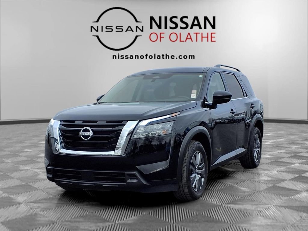 2025 Nissan Pathfinder SV