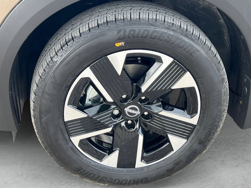New 2026 Canyon Bronze Metallic Nissan SV image 24