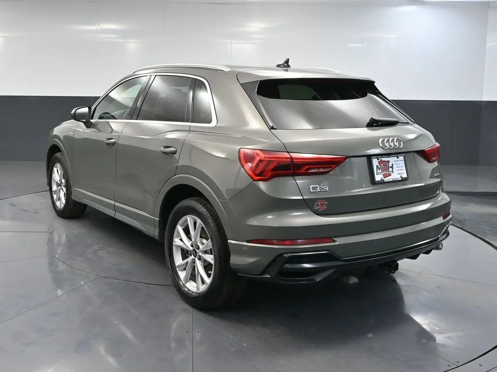 Used 2022 Gray Audi Premium image 8