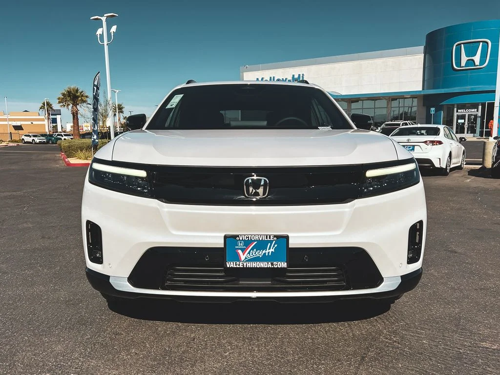 New 2026 Frostline White Pearl Honda Touring image 2