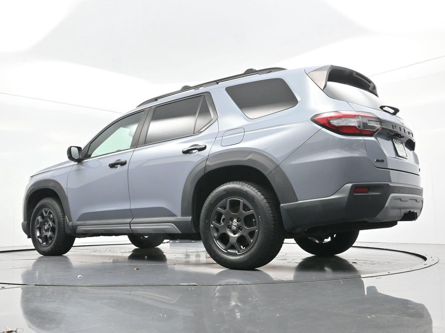 Used 2023 Sonic Gray Pearl Honda TrailSport image 50