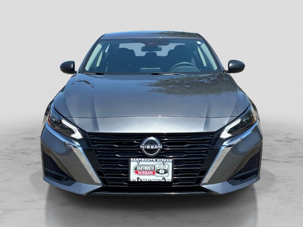 Used 2024 Gray Nissan 2.5 SV image 2