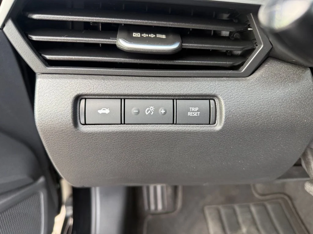 Used 2025 Black Nissan 2.5 SV image 27