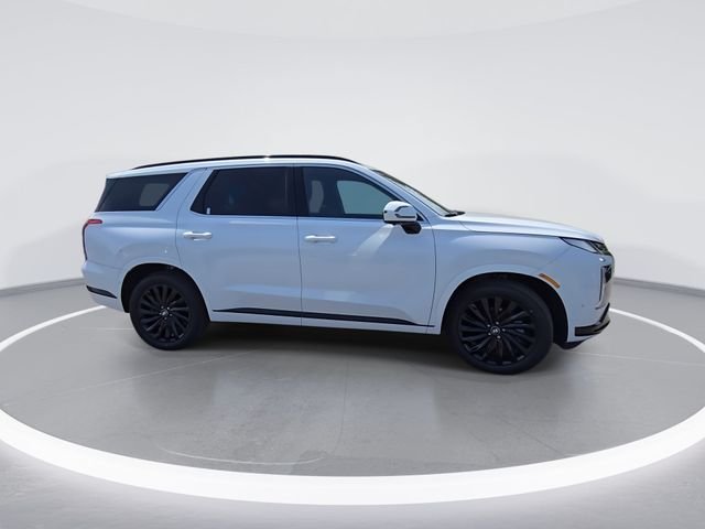 Used 2025 White Hyundai Calligraphy Night Edition image 2