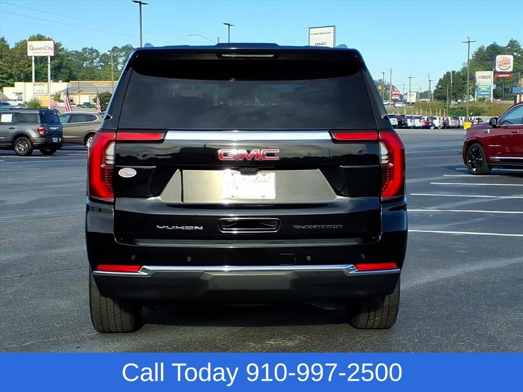 Used 2025 Onyx Black GMC Elevation image 5