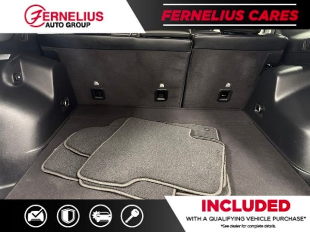 Used 2022 White Jeep Latitude Lux image 21