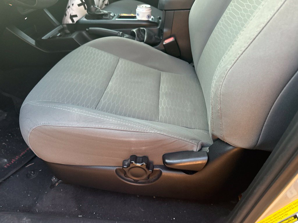 Used 2018 Silver Toyota SR image 9