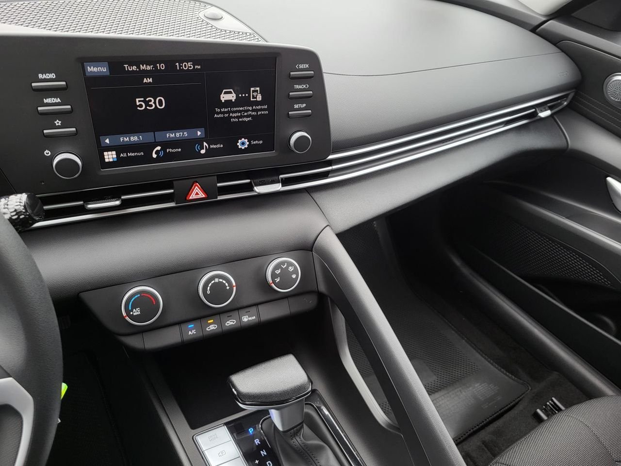 New 2026 Serenity White Hyundai SE image 15