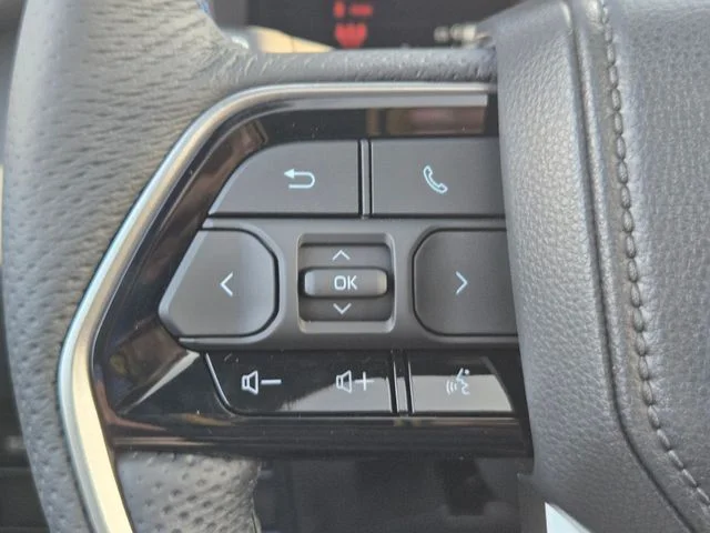 New 2026 Wind Chill Pearl Toyota Platinum image 11