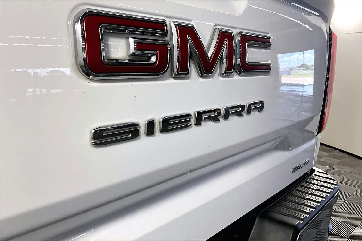Certified Used 2023 Summit White GMC SLE image 29