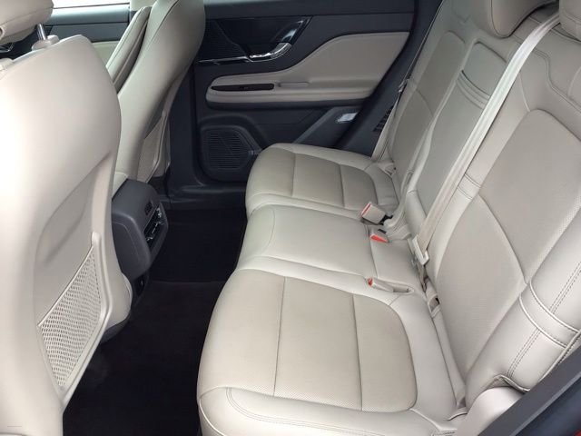 Used 2022 Red Lincoln Standard image 23