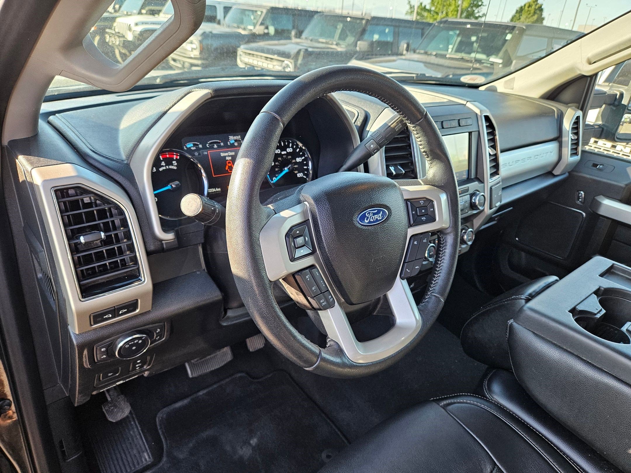 Used 2021 Black Metallic Ford LARIAT image 14